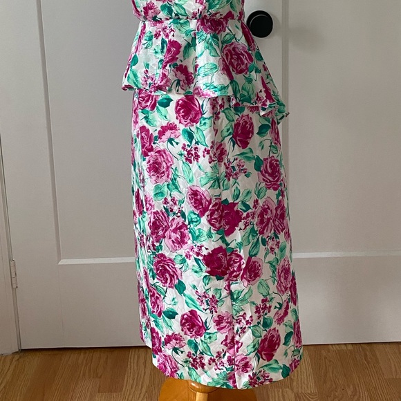 Vintage Floral Dress - Picture 7 of 15